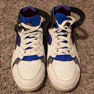 Nike Huarache 2014 Sz: 7(Y)